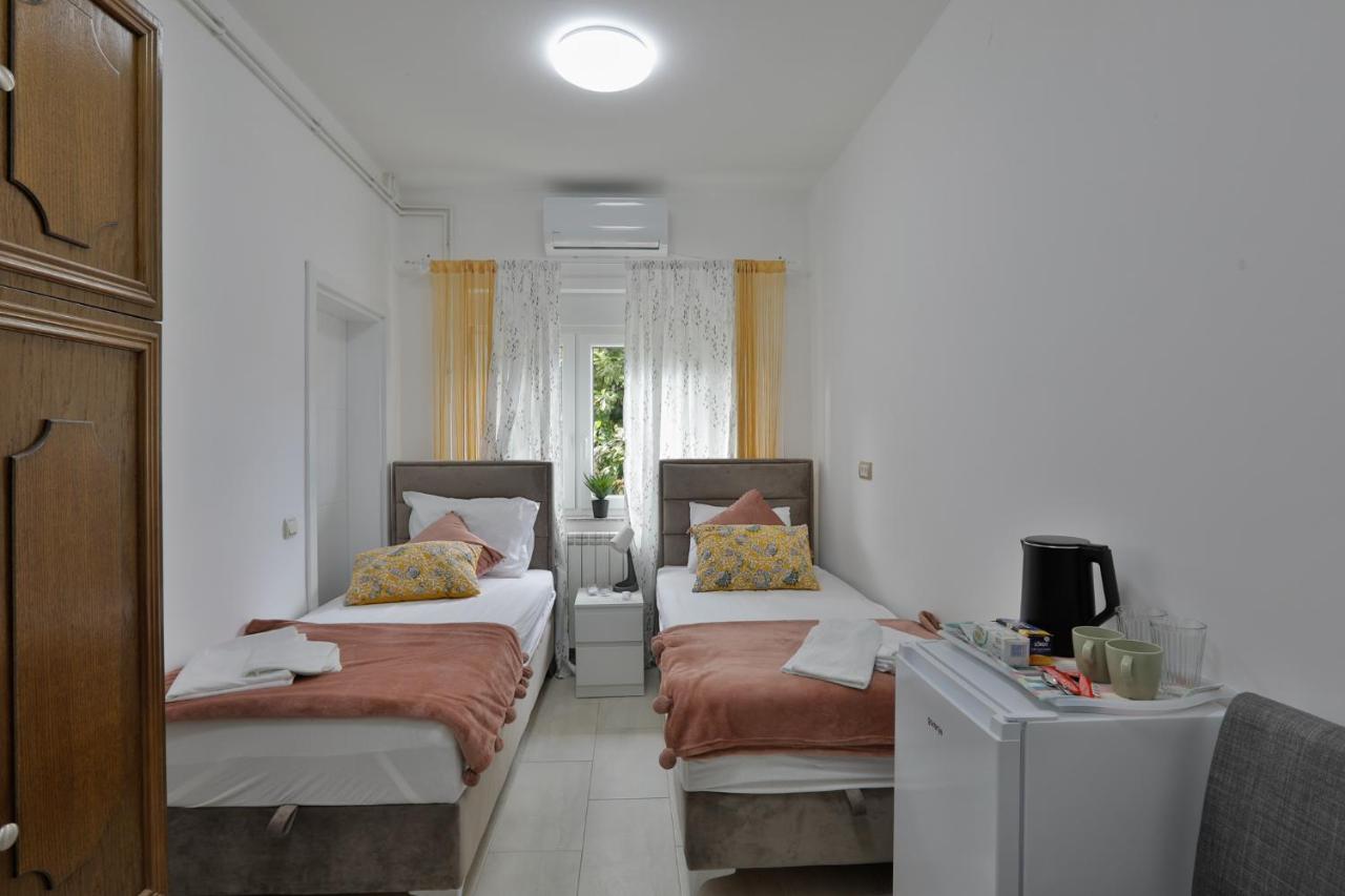 Aviator Apartments & Rooms Nikola Tesla Airport Belgrade Surčin Exterior foto